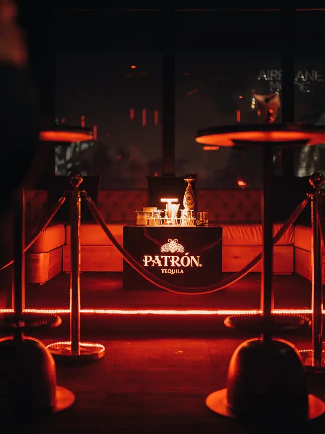 25.07.16 Les Toilettes-16_resized.jpg